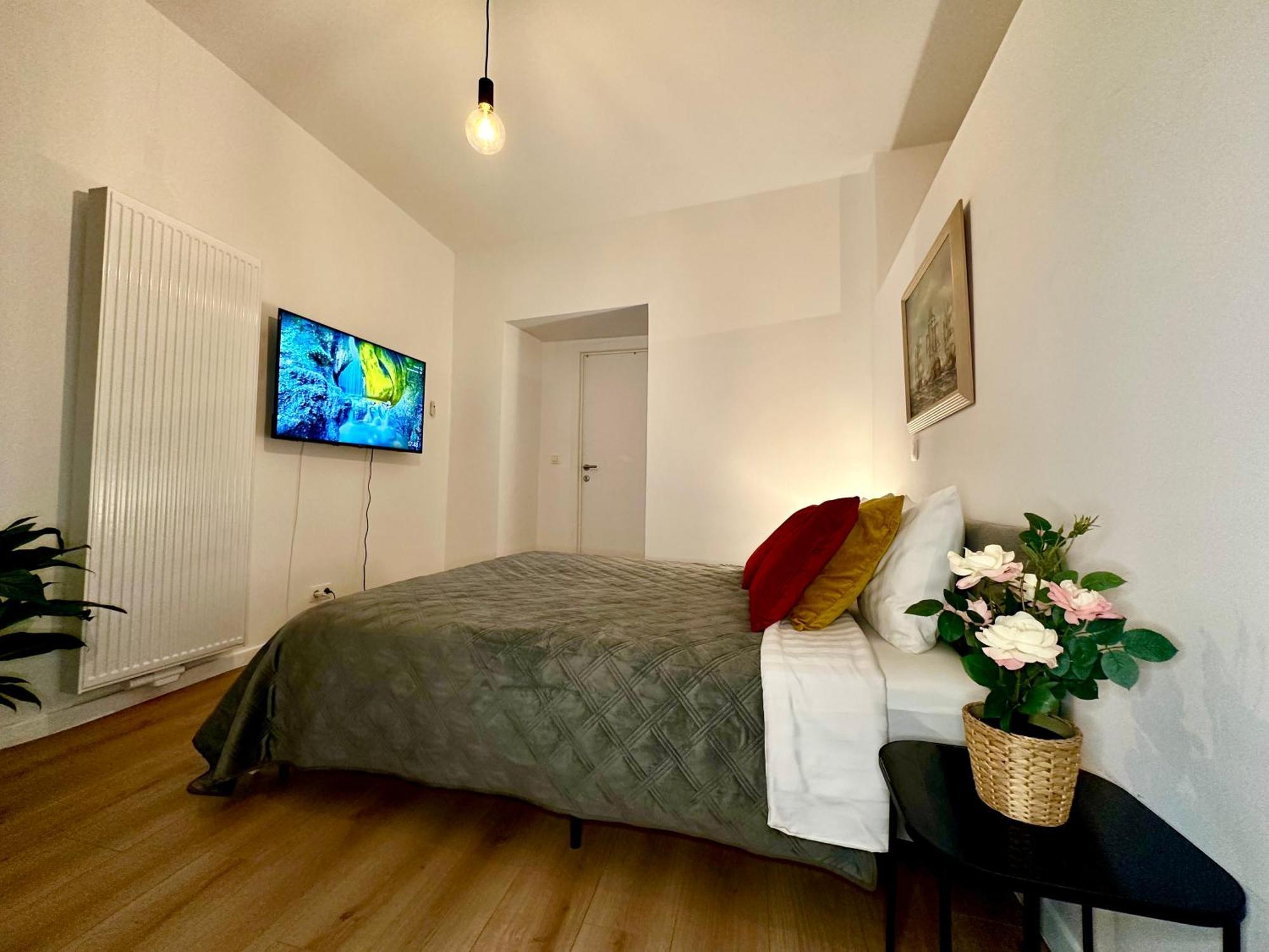 Luxury Suites Mons By Rikas Hotels Exterior foto